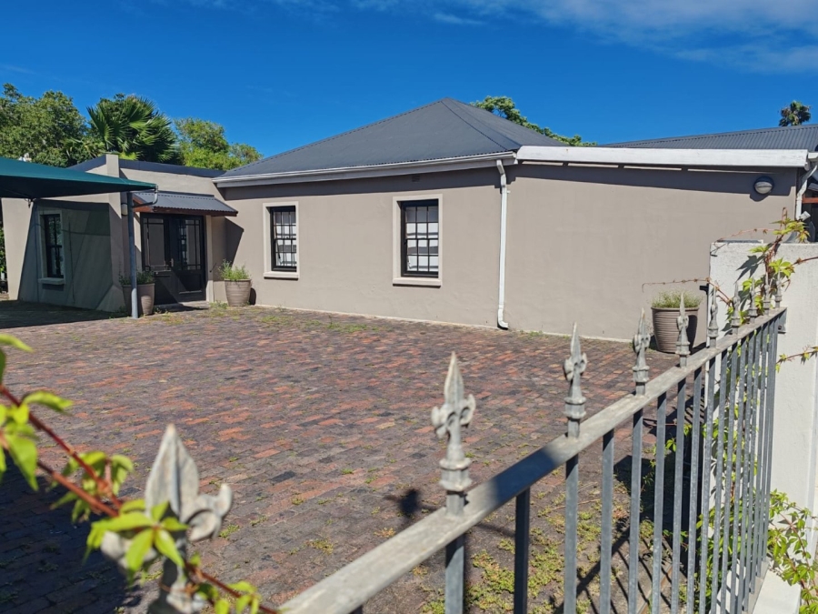  Bedroom Property for Sale in Knysna Central Western Cape